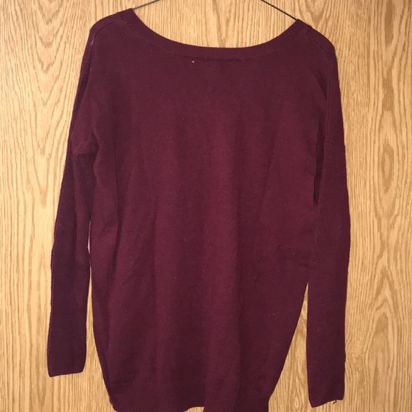 Maroon v-neck sweater - Picture 5 of 7